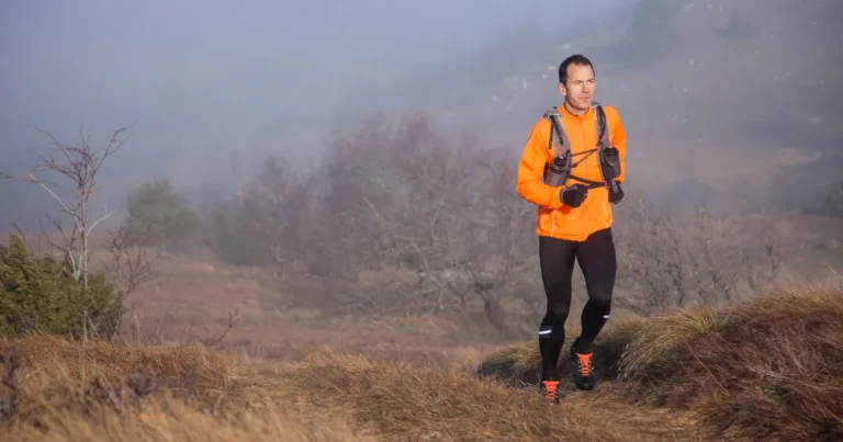 Trailrunning bei wechselhaftem Wetter: So funktioniert das perfekte Schichtprinzip